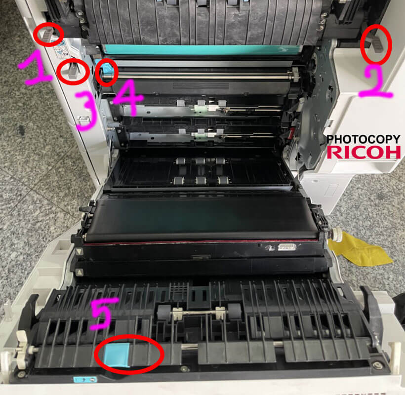 Các thao tác lấy giấy kẹt máy photocopy đúng cách