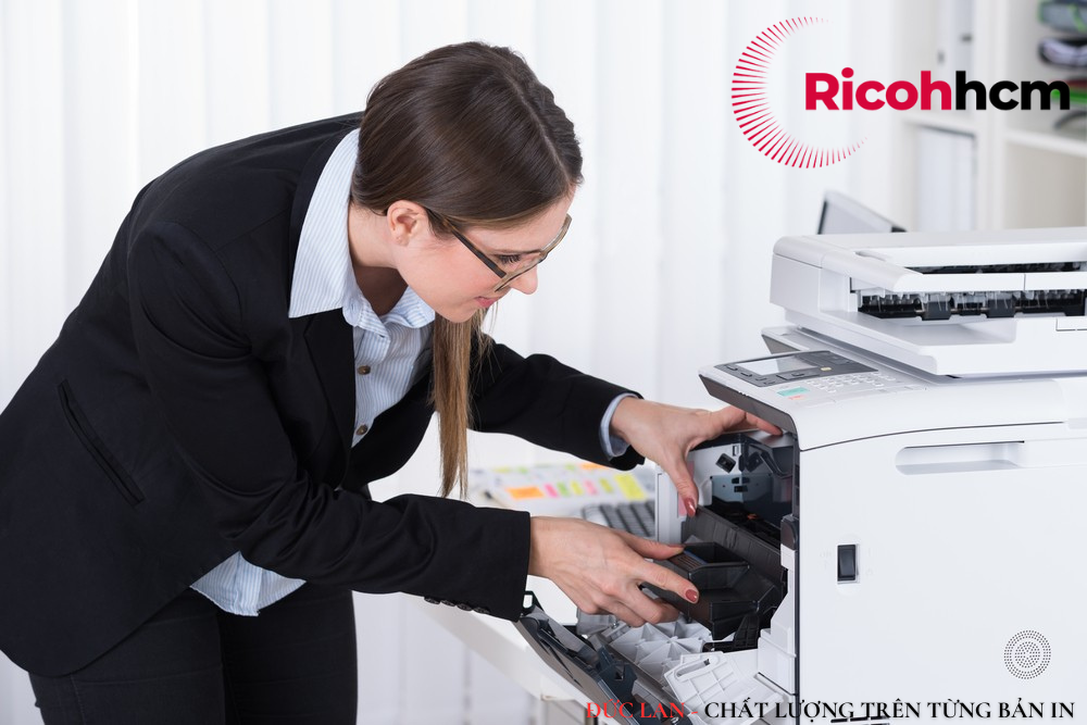 Tuyệt đối không được bật - tắt máy liên tục để kéo dài tuổi thọ của máy photocopy,