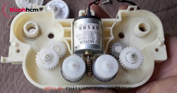 Máy photocopy Toshiba không nhận khay giấy: Có thể do lỗi cụm nâng khay