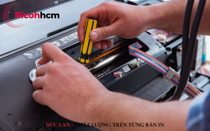 Khắc phục lỗi máy photocopy Ricoh báo Please Wait: Kiểm tra nguồn điện và các kết nối